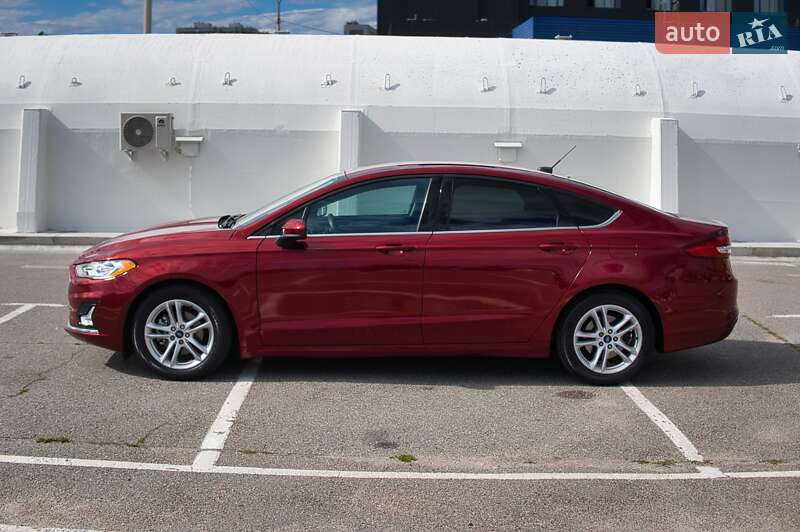 Седан Ford Fusion 2018 в Києві
