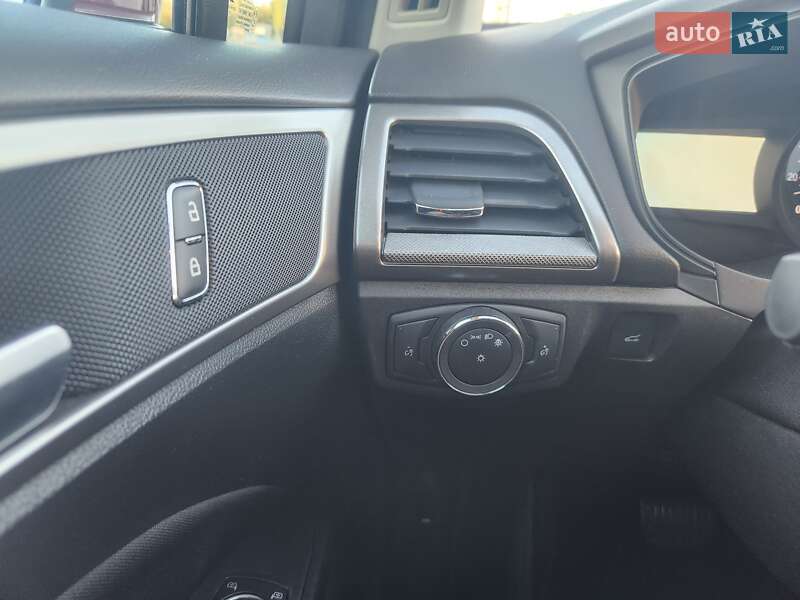 Седан Ford Fusion 2018 в Києві