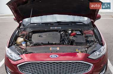 Седан Ford Fusion 2018 в 