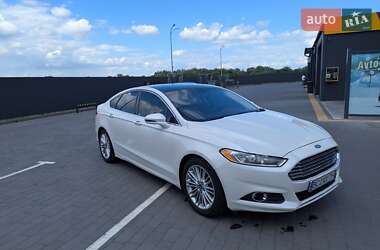 Седан Ford Fusion 2015 в 