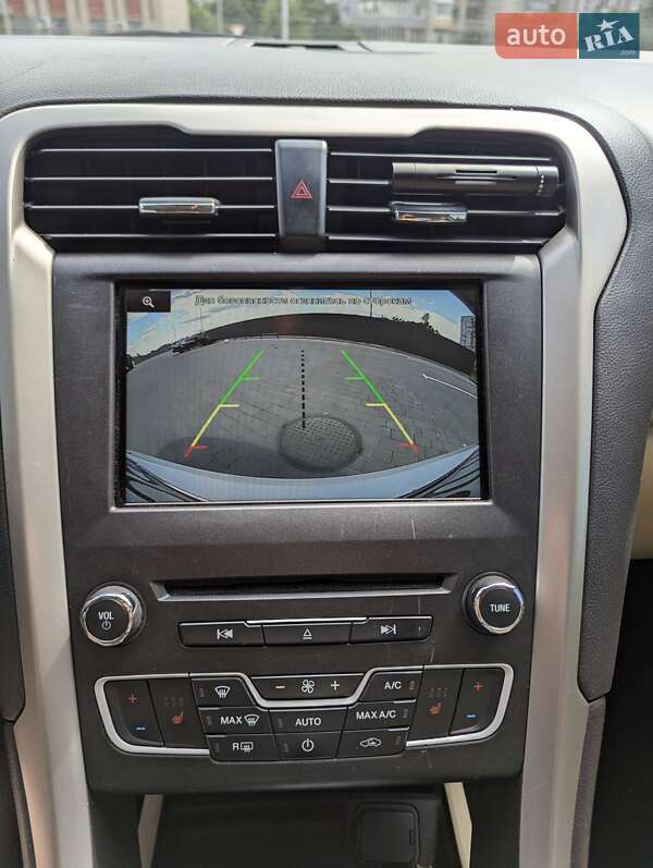 Седан Ford Fusion 2015 в Шептицькому