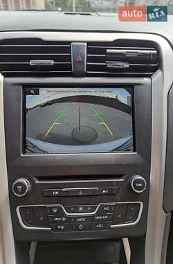 Седан Ford Fusion 2015 в 