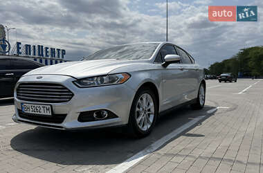Седан Ford Fusion 2013 в 