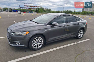 Седан Ford Fusion 2014 в 