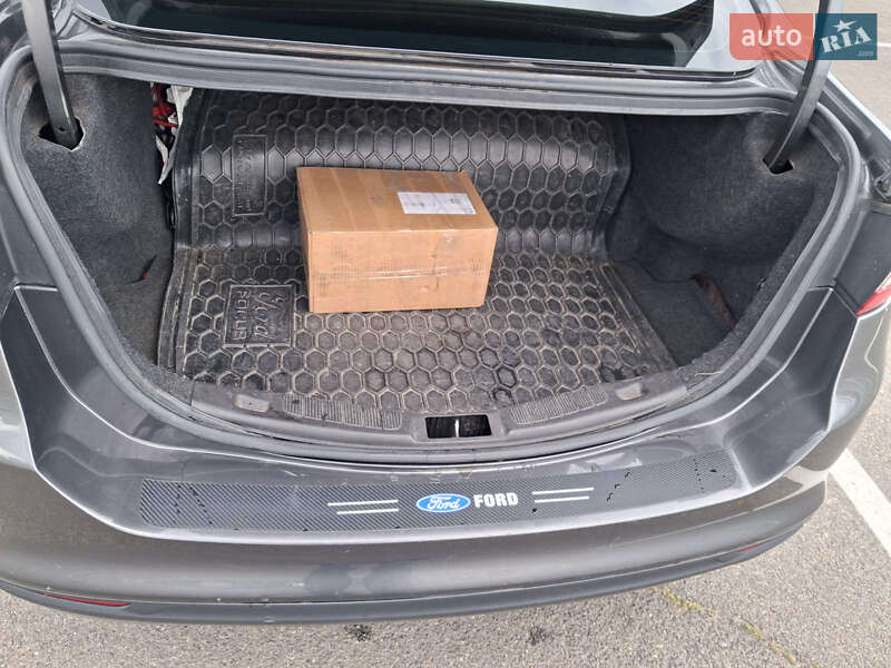 Седан Ford Fusion 2014 в Киеве