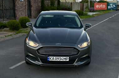 Седан Ford Fusion 2013 в 