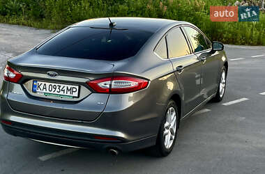 Седан Ford Fusion 2013 в 