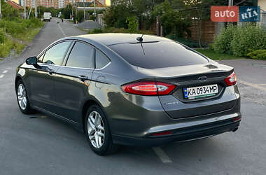Седан Ford Fusion 2013 в 
