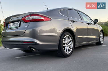 Седан Ford Fusion 2013 в 