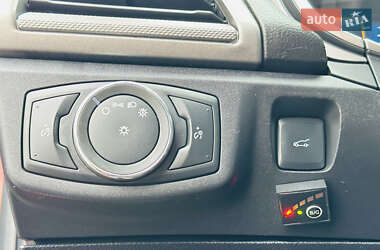 Седан Ford Fusion 2017 в 