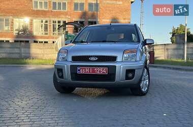 Хэтчбек Ford Fusion 2006 в 