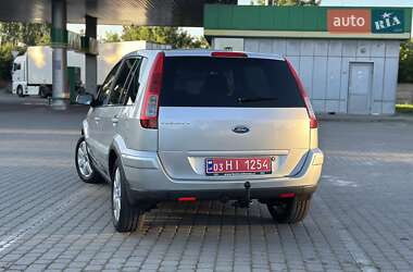 Хэтчбек Ford Fusion 2006 в 