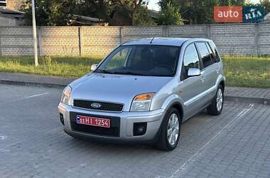 Хэтчбек Ford Fusion 2006 в 
