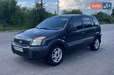 Хэтчбек Ford Fusion 2008 в 