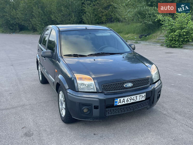 Хэтчбек Ford Fusion 2008 в Киеве