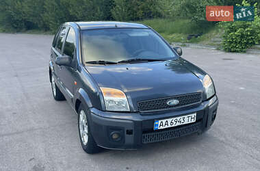 Хэтчбек Ford Fusion 2008 в 