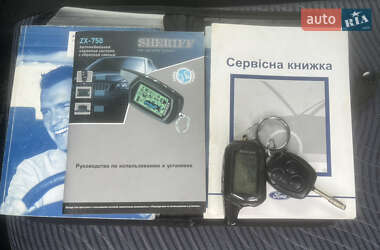 Хэтчбек Ford Fusion 2011 в 