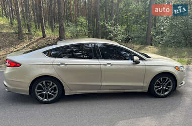 Седан Ford Fusion 2017 в 