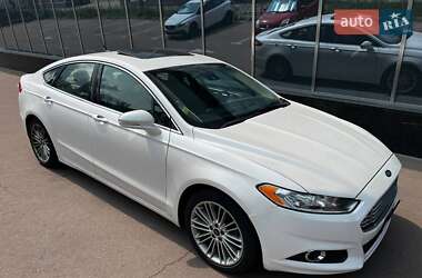 Седан Ford Fusion 2016 в 
