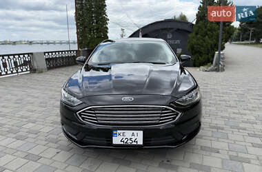 Седан Ford Fusion 2017 в 