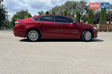 Седан Ford Fusion 2014 в 