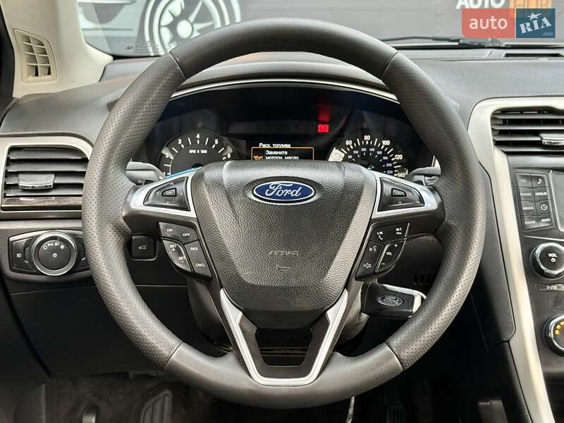 Седан Ford Fusion 2014 в Харкові