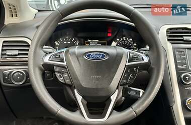 Седан Ford Fusion 2014 в 