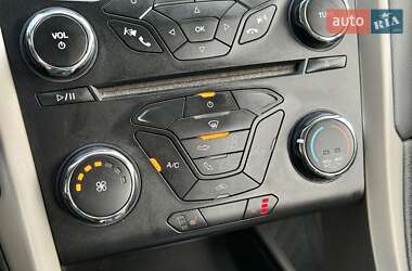 Седан Ford Fusion 2014 в 