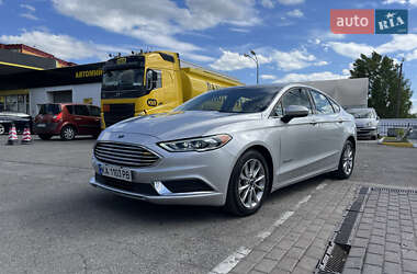 Седан Ford Fusion 2017 в 