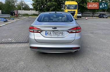 Седан Ford Fusion 2017 в 