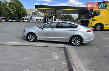 Седан Ford Fusion 2017 в 