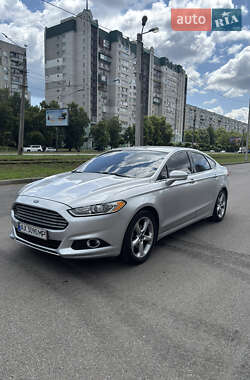 Седан Ford Fusion 2013 в 