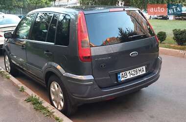Хэтчбек Ford Fusion 2004 в 