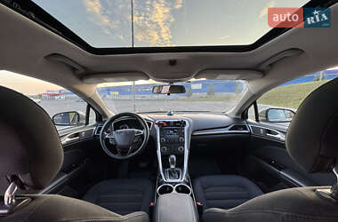 Седан Ford Fusion 2013 в 