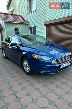 Седан Ford Fusion 2018 в 