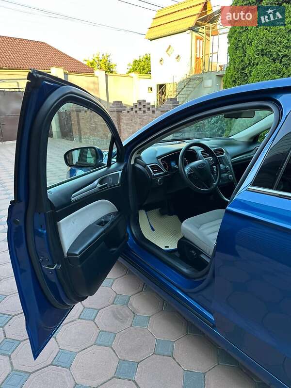 Седан Ford Fusion 2018 в Одессе