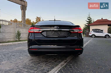 Седан Ford Fusion 2016 в 