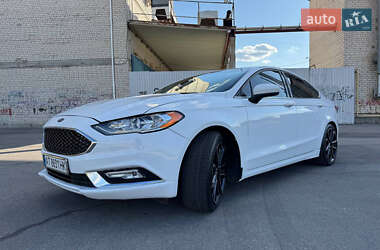 Седан Ford Fusion 2017 в 