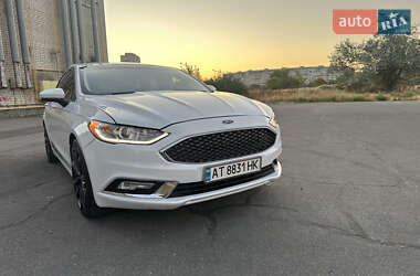 Седан Ford Fusion 2017 в 