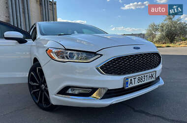 Седан Ford Fusion 2017 в 