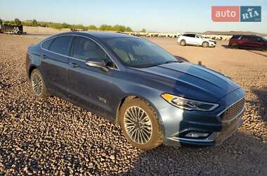 Седан Ford Fusion 2018 в 
