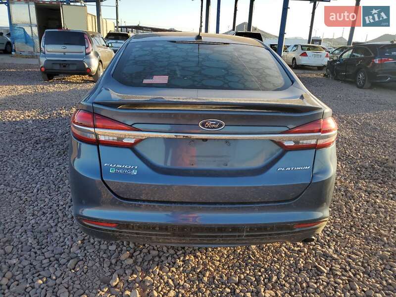 Седан Ford Fusion 2018 в Львове