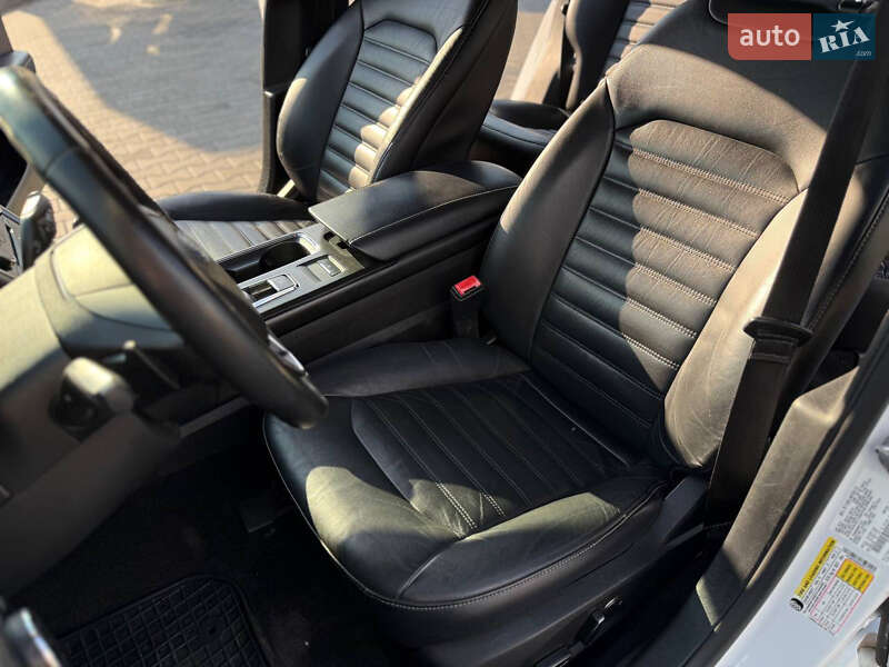 Седан Ford Fusion 2016 в Дніпрі