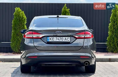 Седан Ford Fusion 2016 в 