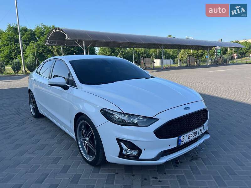 Седан Ford Fusion 2019 в Полтаві