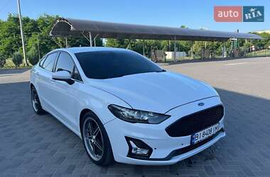 Седан Ford Fusion 2019 в 
