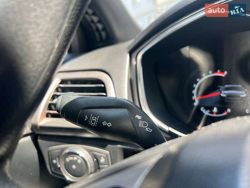 Седан Ford Fusion 2019 в Полтаві