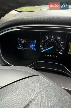 Седан Ford Fusion 2014 в 