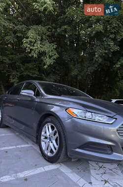 Седан Ford Fusion 2013 в 
