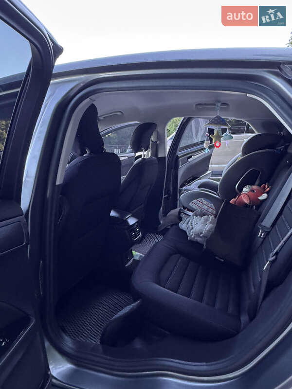 Седан Ford Fusion 2013 в Тернополе
